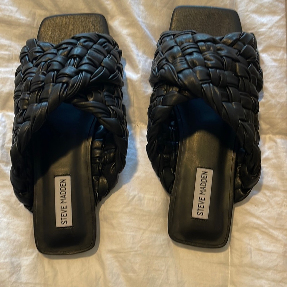 Steve Madden marina black sandals